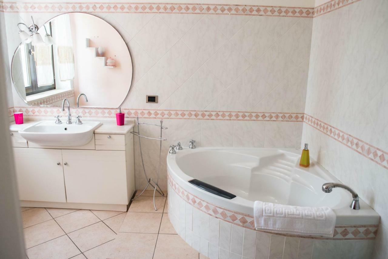 Villa Diana Affitta Camere Stintino Eksteriør billede